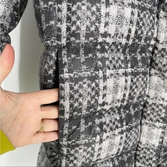 Uniqlo Ultra Light Down Plaid Puffer Coat/ jacket mid Length - Picture 5 of 8